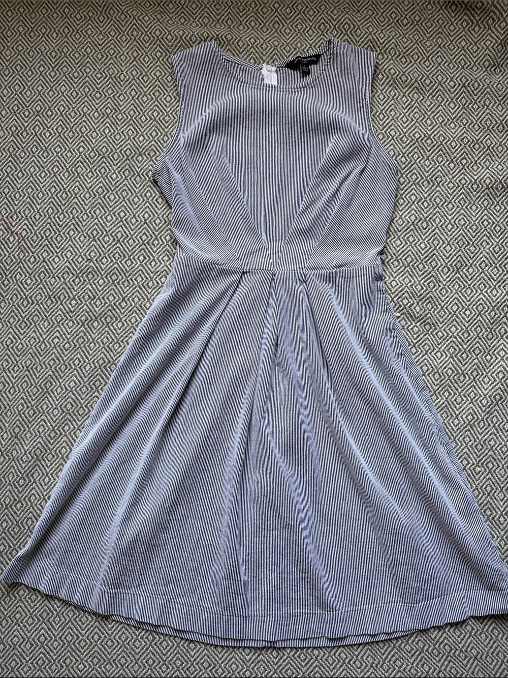 Sharagano Sleeveless Pinstripe Midi Dress in Gray and White